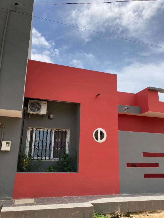 Chez Camille A Zac Mbao Apartment Diokoul Bagian luar foto